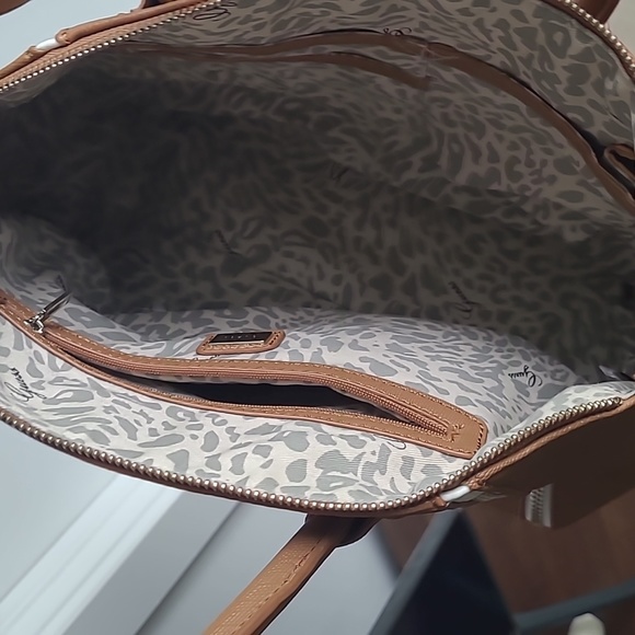 Guess Brown with White Straps Bag - Picture 3 of 7